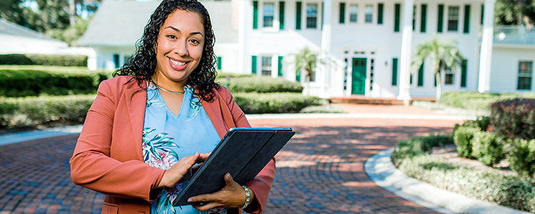 Free College Program Helps Single Mom Achieve Lifelong Dream